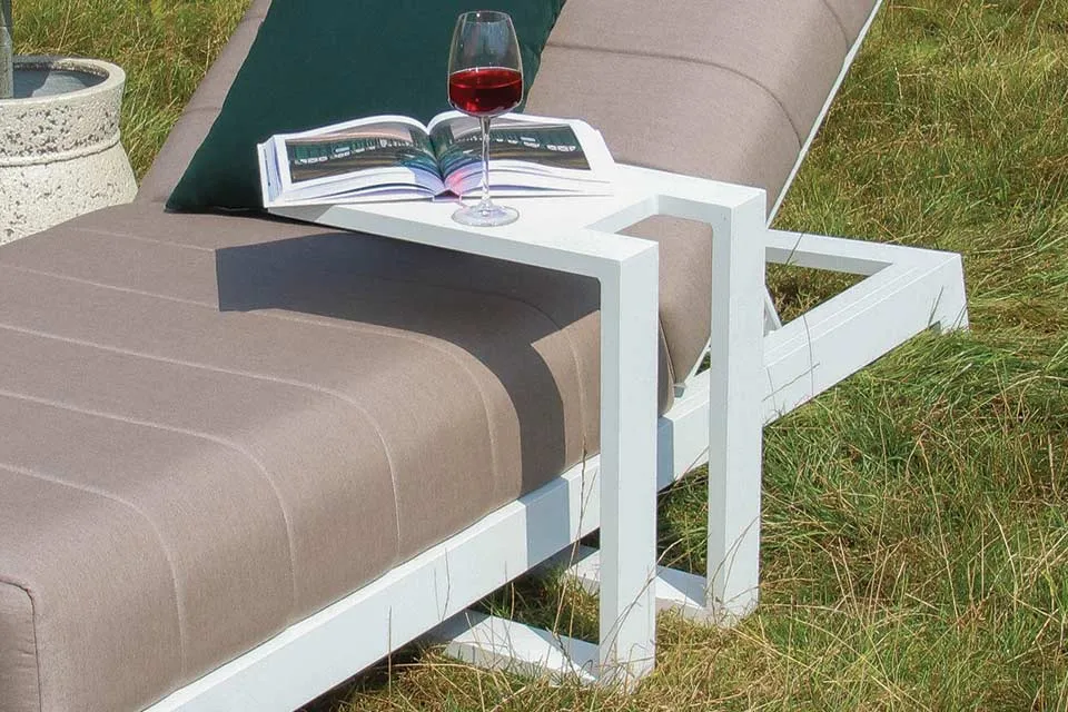 Fonteyn | Bijzettafel U Aluminium | Wit