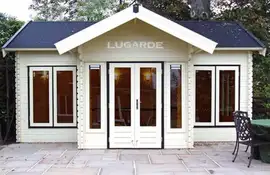 Lugarde | Luxe maatwerk tuinhuis met zadeldak B22
