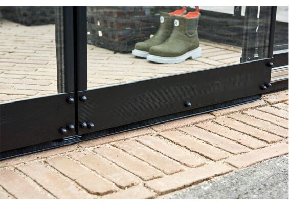 Royal Well | Fundering Qube LT 126 | Zwart Gecoat