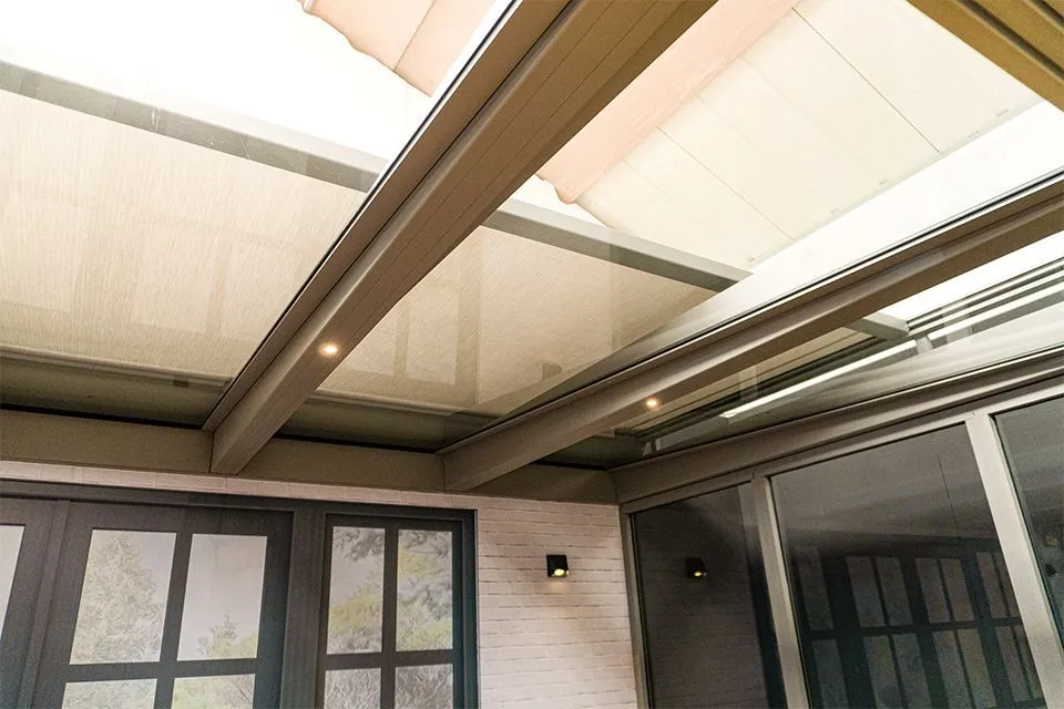 Aluxe Zonwering bovenliggend 3000x2000 AL300 motor met vaste bediening