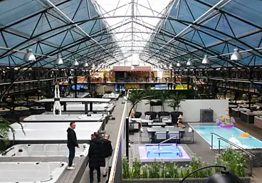 Fonteyn Spas: ’s Werelds Grootste Showroom (35.000 m²) vol Luxe Inspiratie